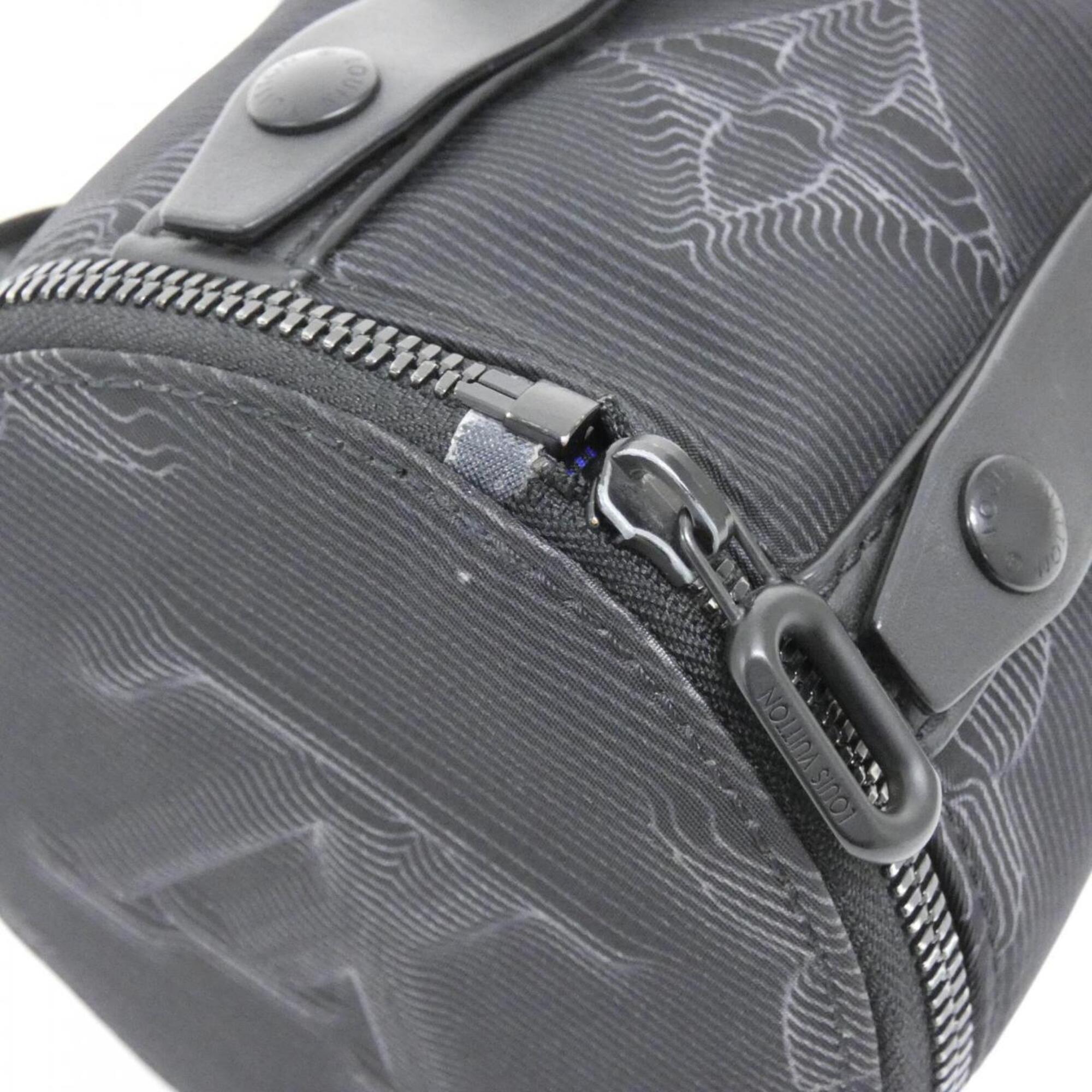 Louis Vuitton Black Nylon Shoulder Bag (Pre-Owned)