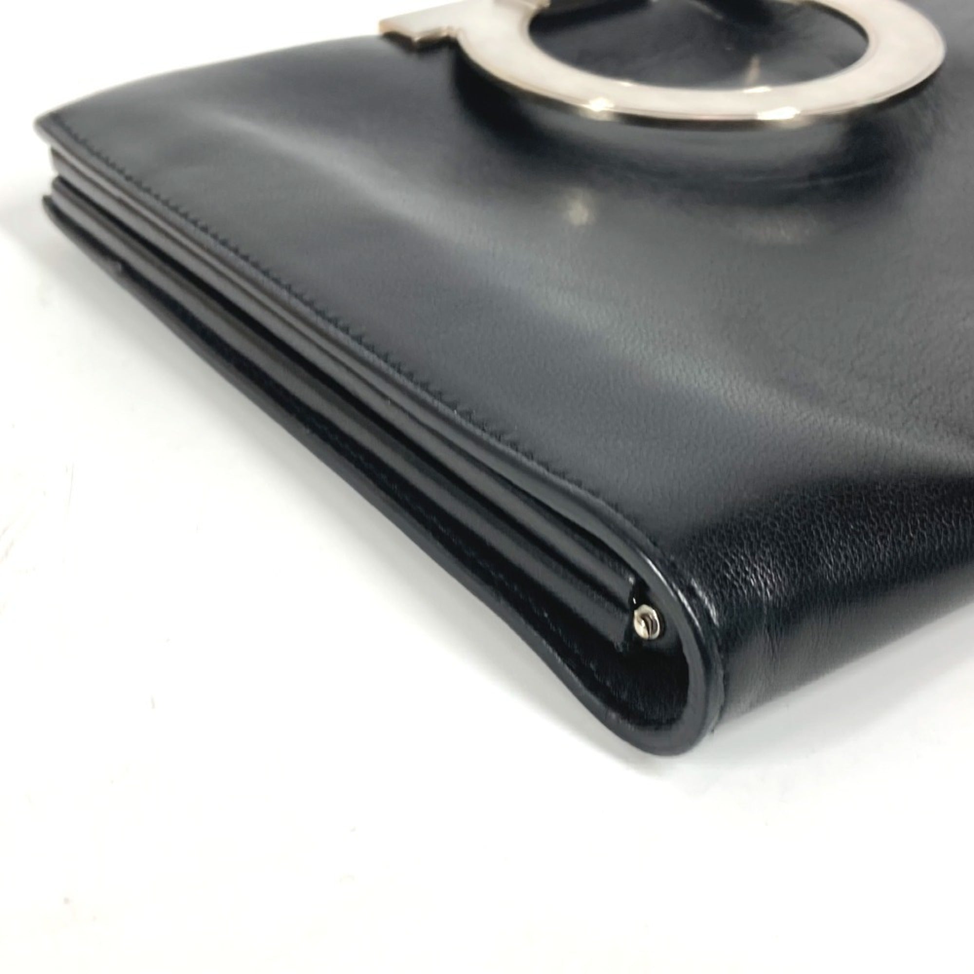 Salvatore Ferragamo Gancini Black Leather Clutch Bag (Pre-Owned)