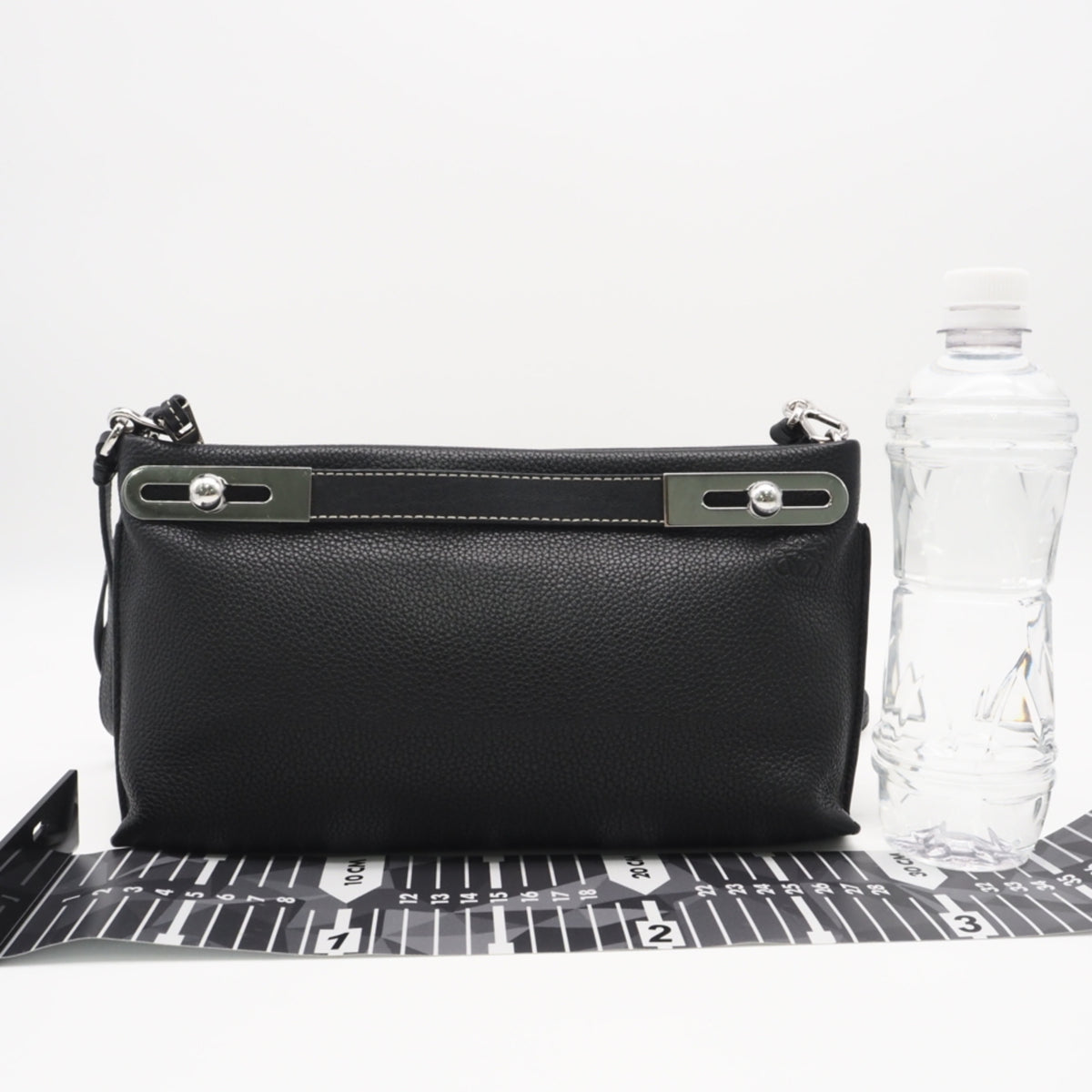 Loewe Black Leather Handbag Shoulder Bag (Pre-Owned)