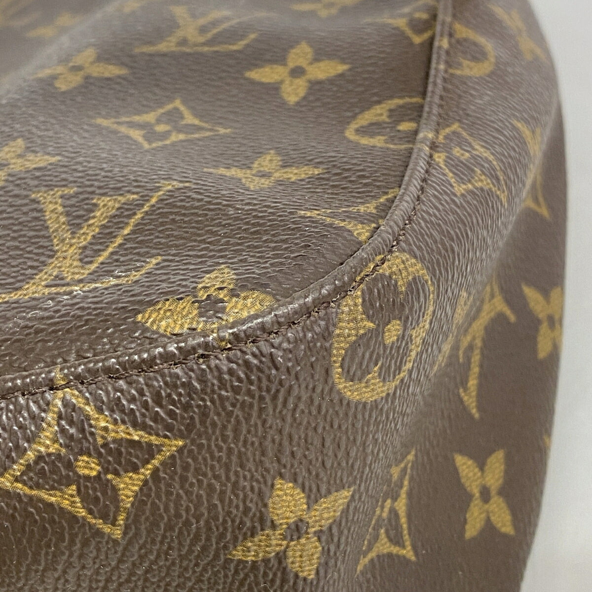 Louis Vuitton Brown Shoulder Bag (Pre-Owned)