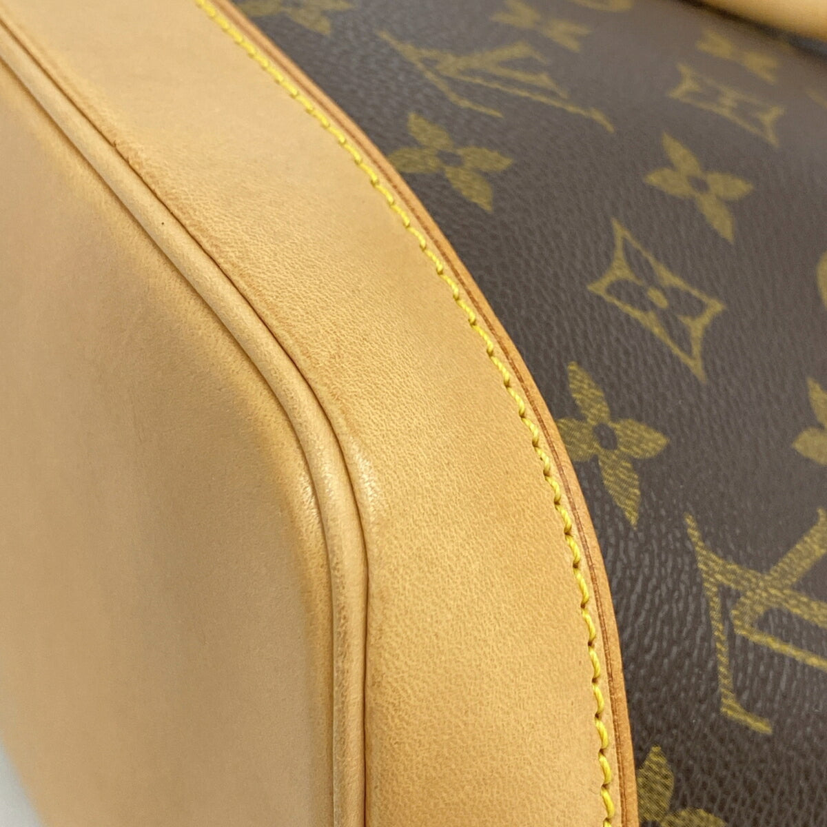 Louis Vuitton Brown Handbag (Pre-Owned)