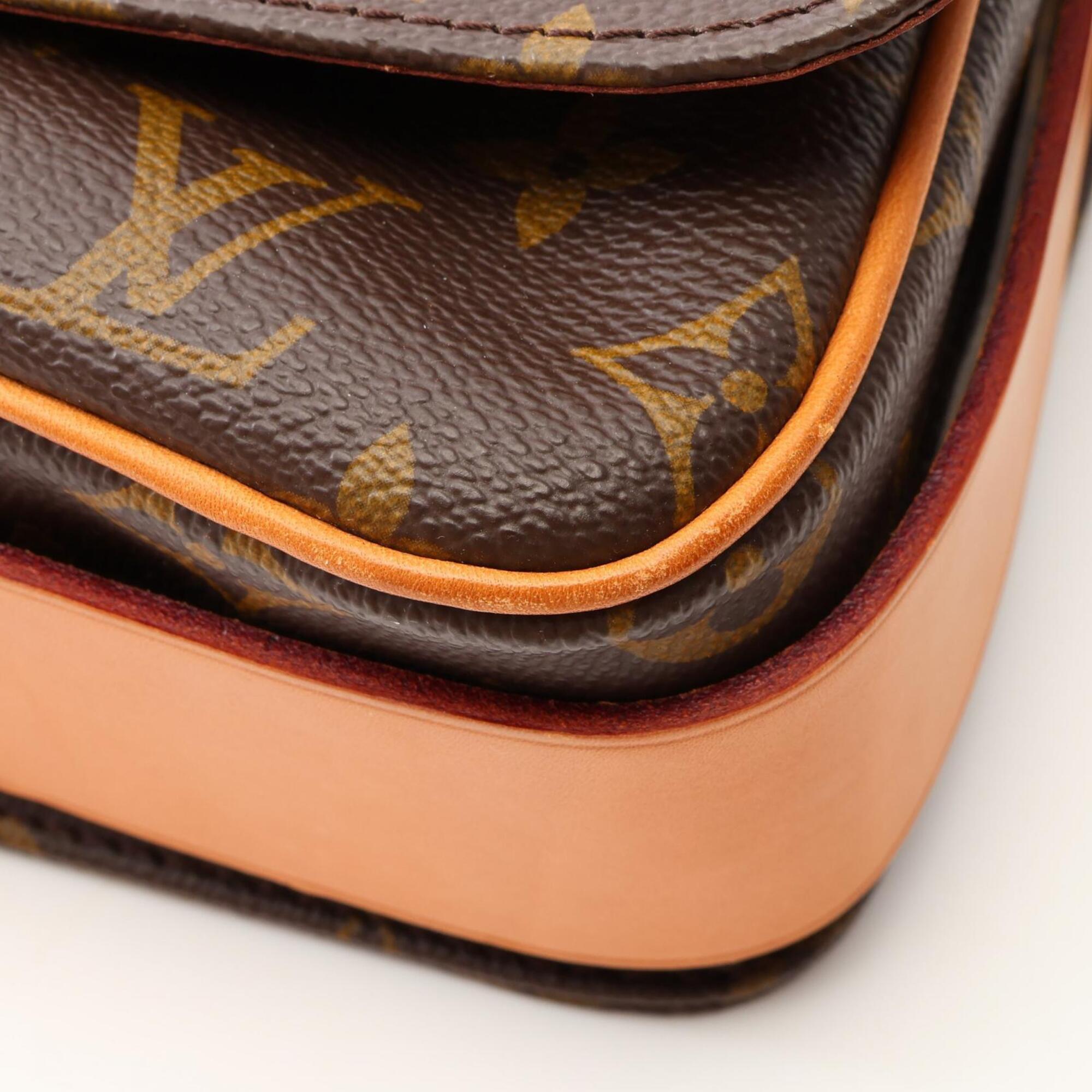 Louis Vuitton Brown Coated Canvas Leather Handbag Shoulder Bag (Pre-Owned)