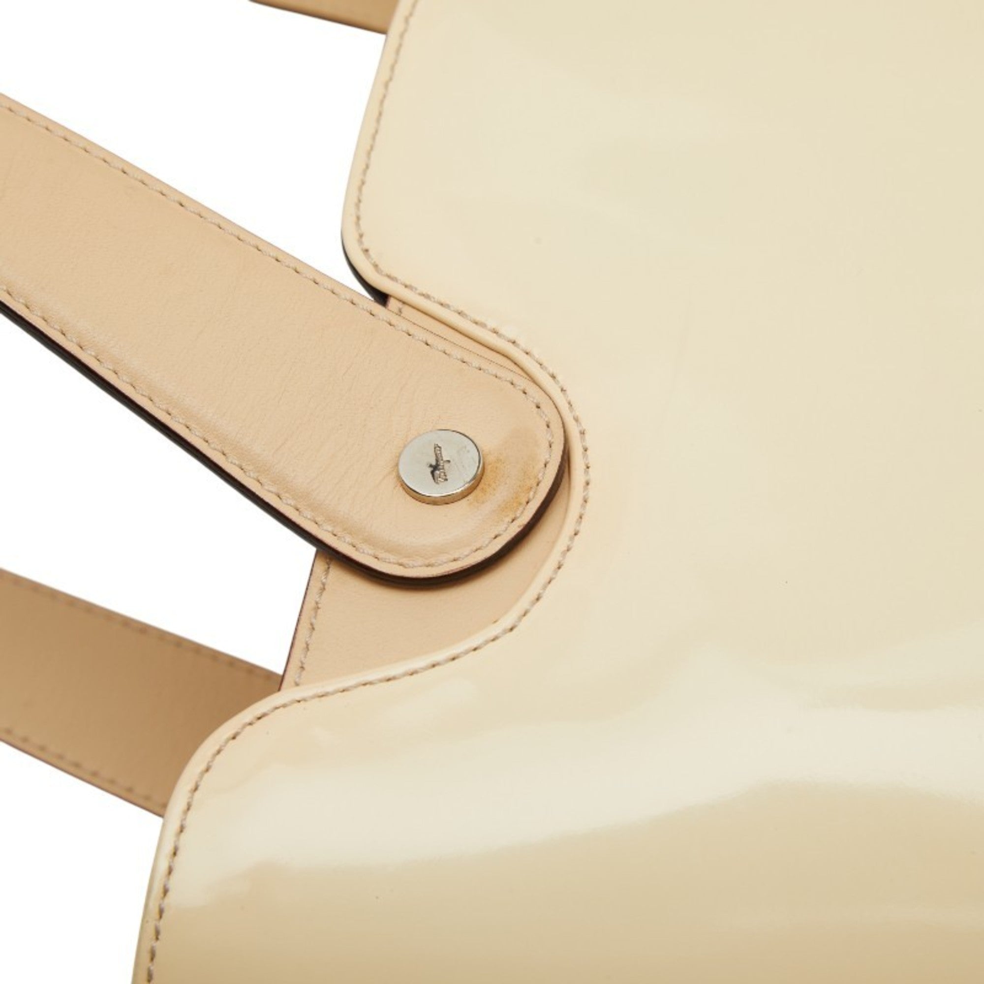 Salvatore Ferragamo Beige Ivory Leather Handbag (Pre-Owned)