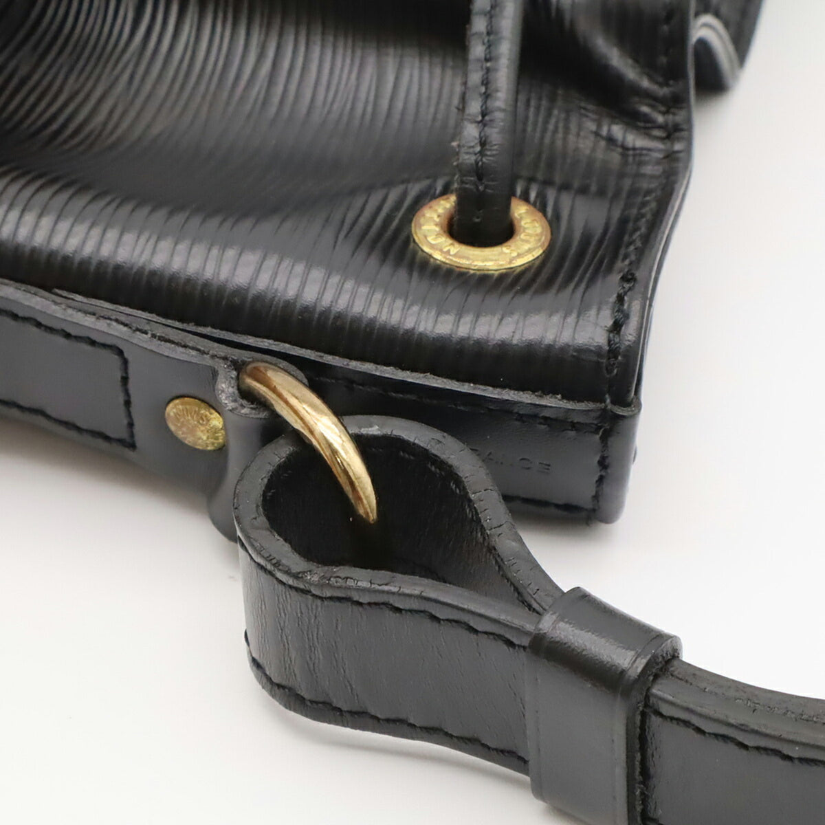 Louis Vuitton Black Noir Epi Leather Shoulder Bag (Pre-Owned)