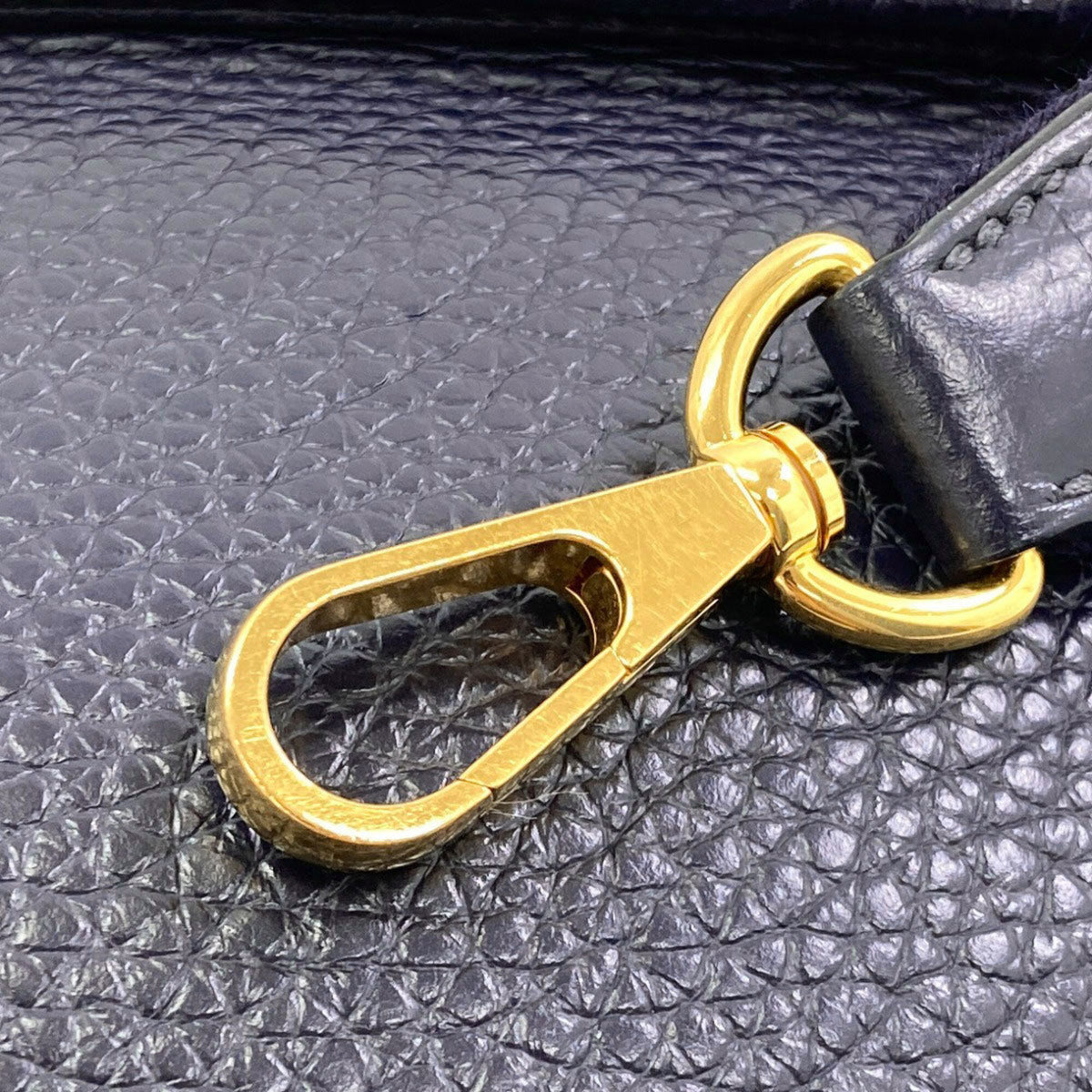 Hermes Navy Shoulder Bag (Pre-Owned)