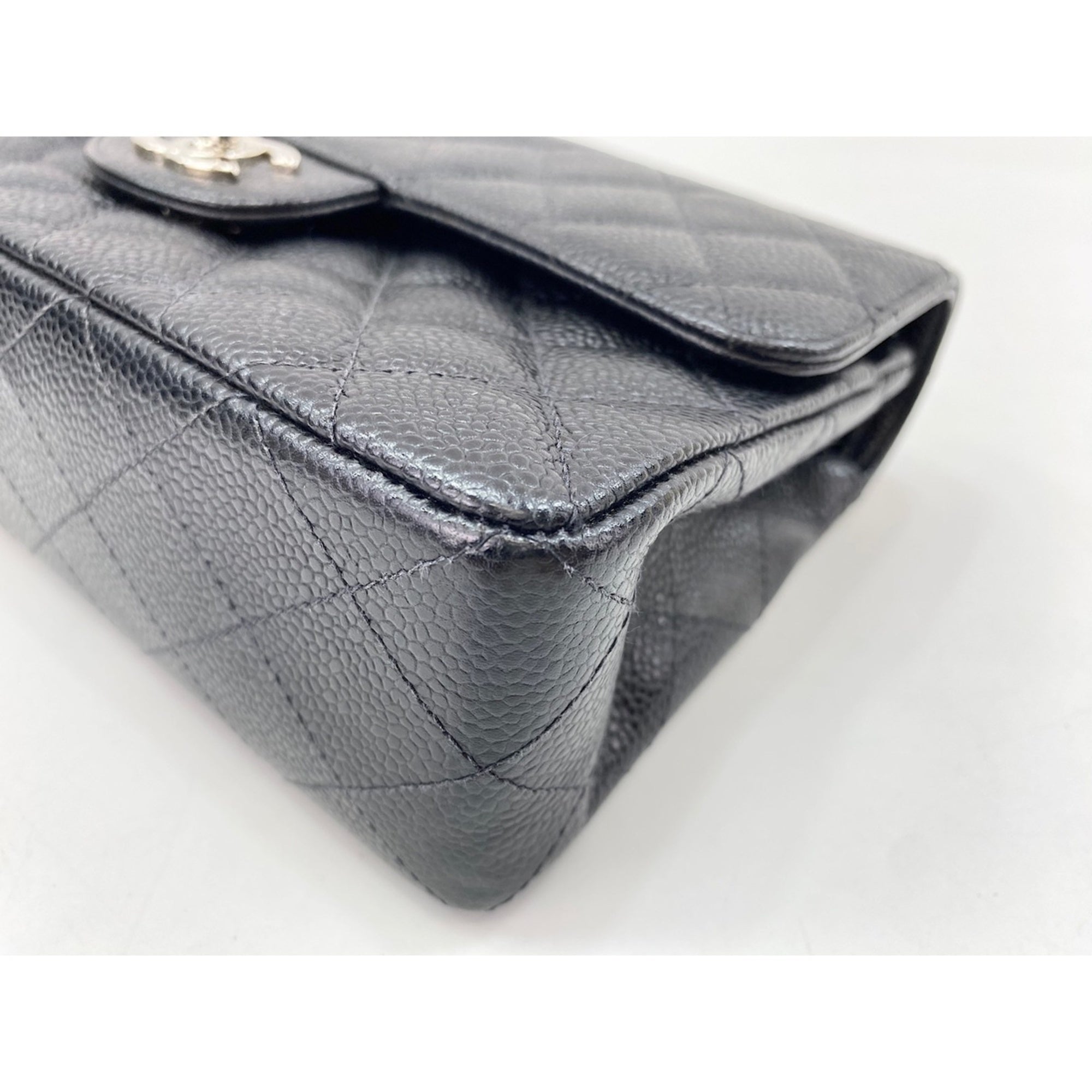 Chanel Matelasse Black Shoulder Bag (Pre-Owned)