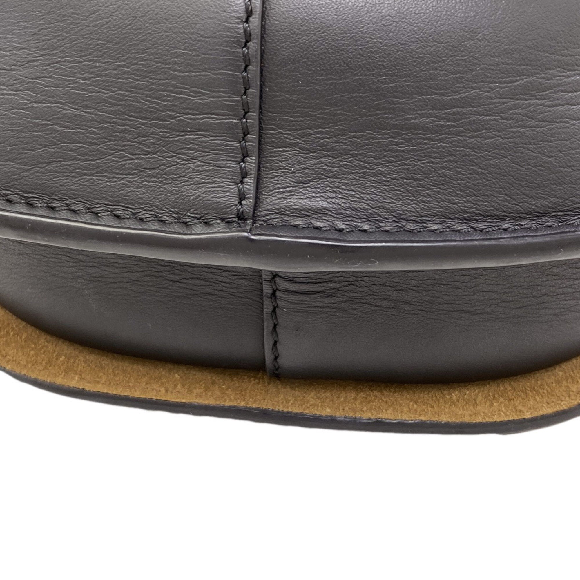 Loewe Black Leather Shoulder Bag (Pre-Owned)