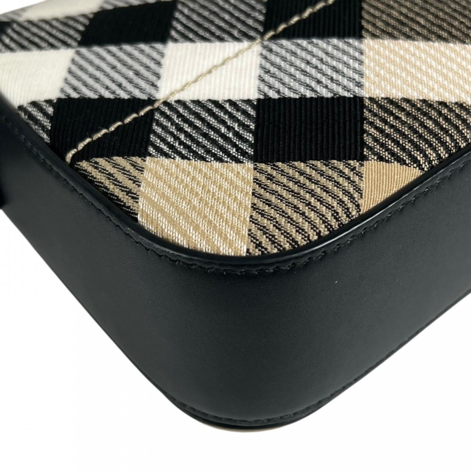 Burberry Brown Leather Shoulder Bag (Pre-Owned)
