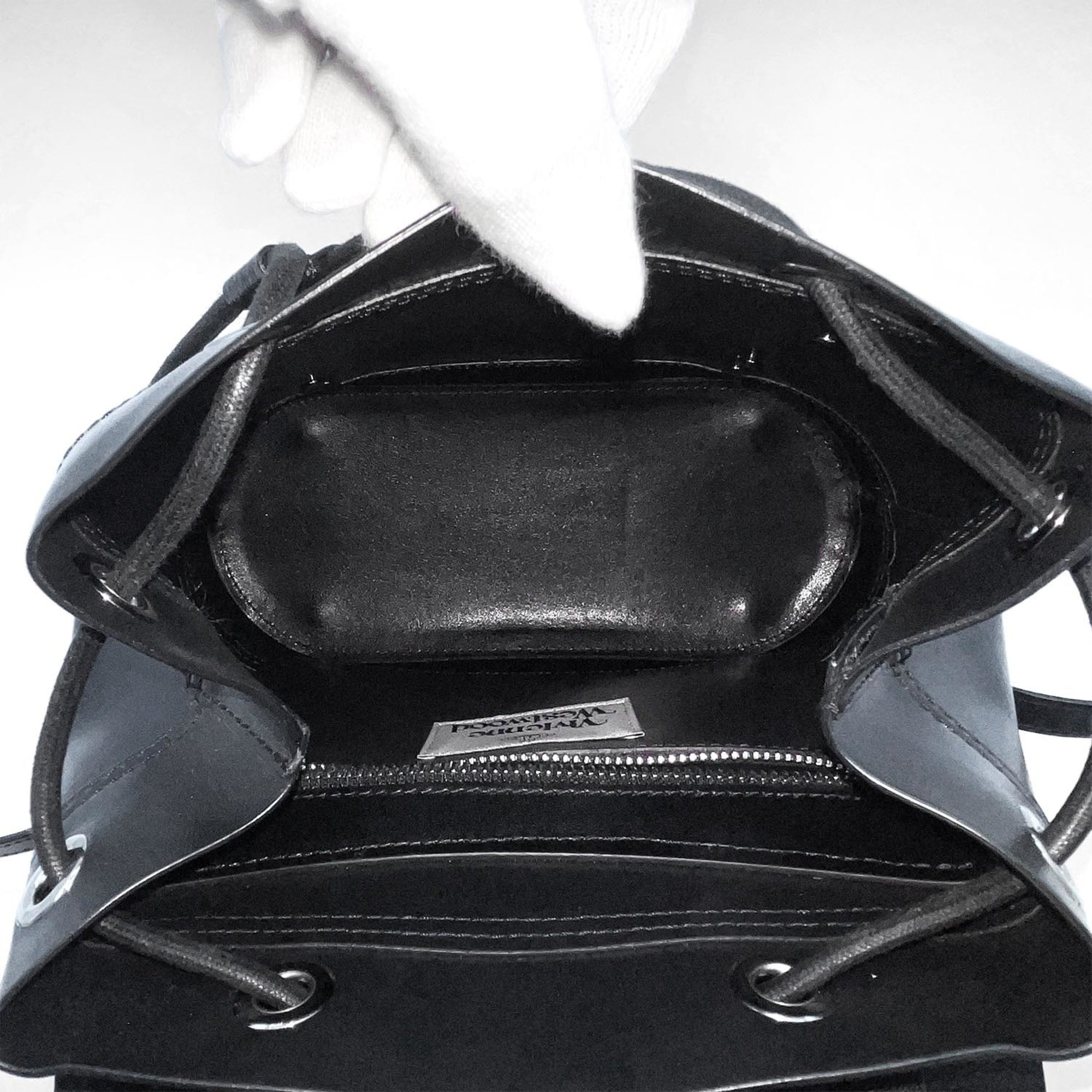 Vivienne Westwood Black Leather Backpack (Pre-Owned)