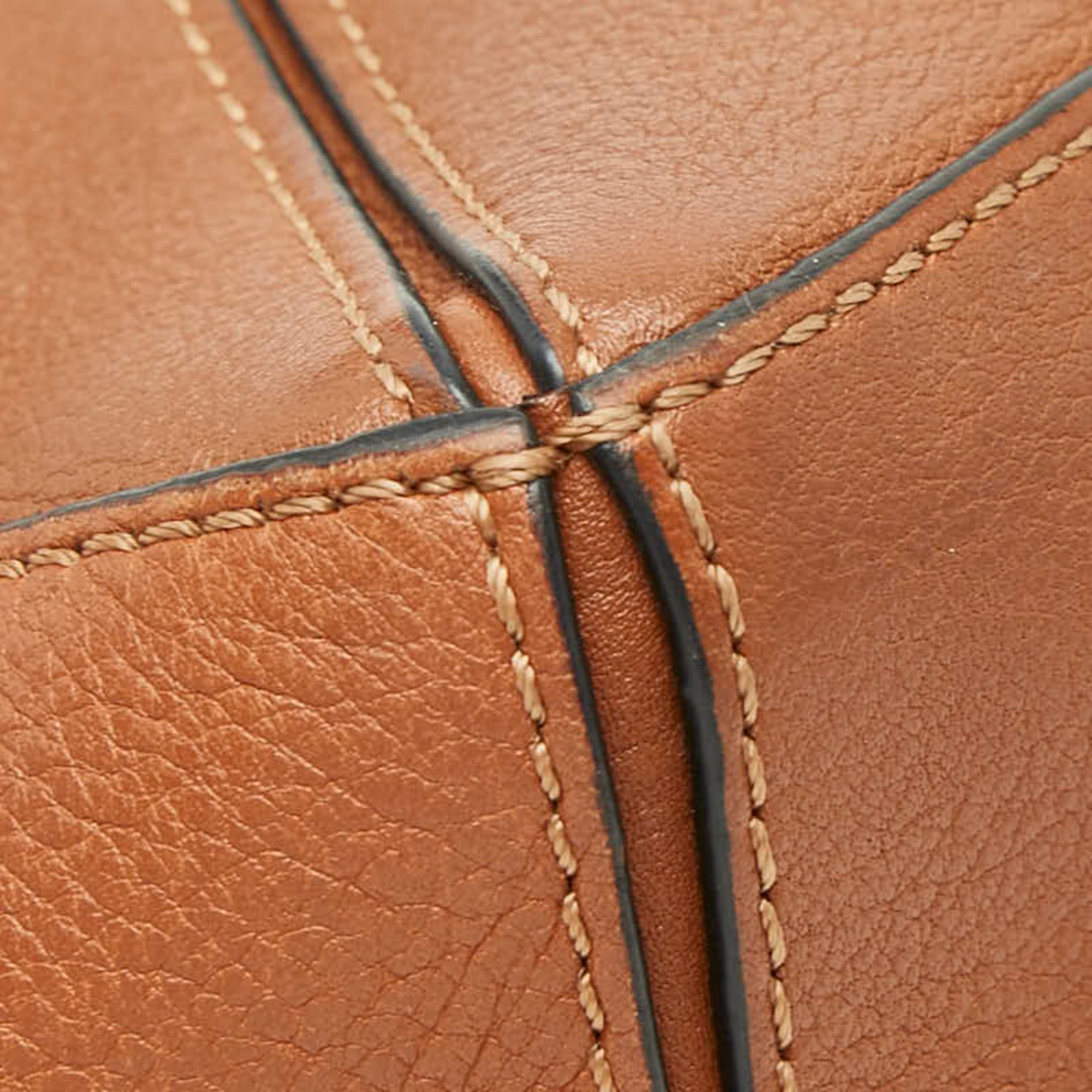 Loewe Brown Leather Handbag Shoulder Bag (Pre-Owned)