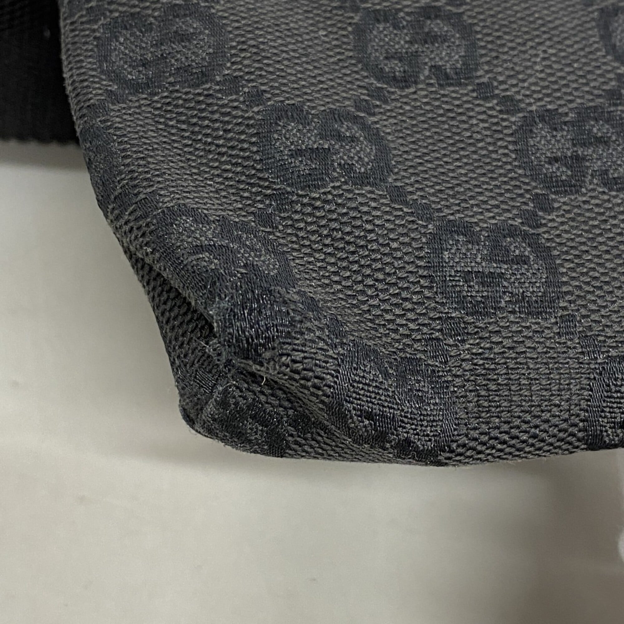 Gucci Black Canvas Fanny Pack (Pre-Owned)