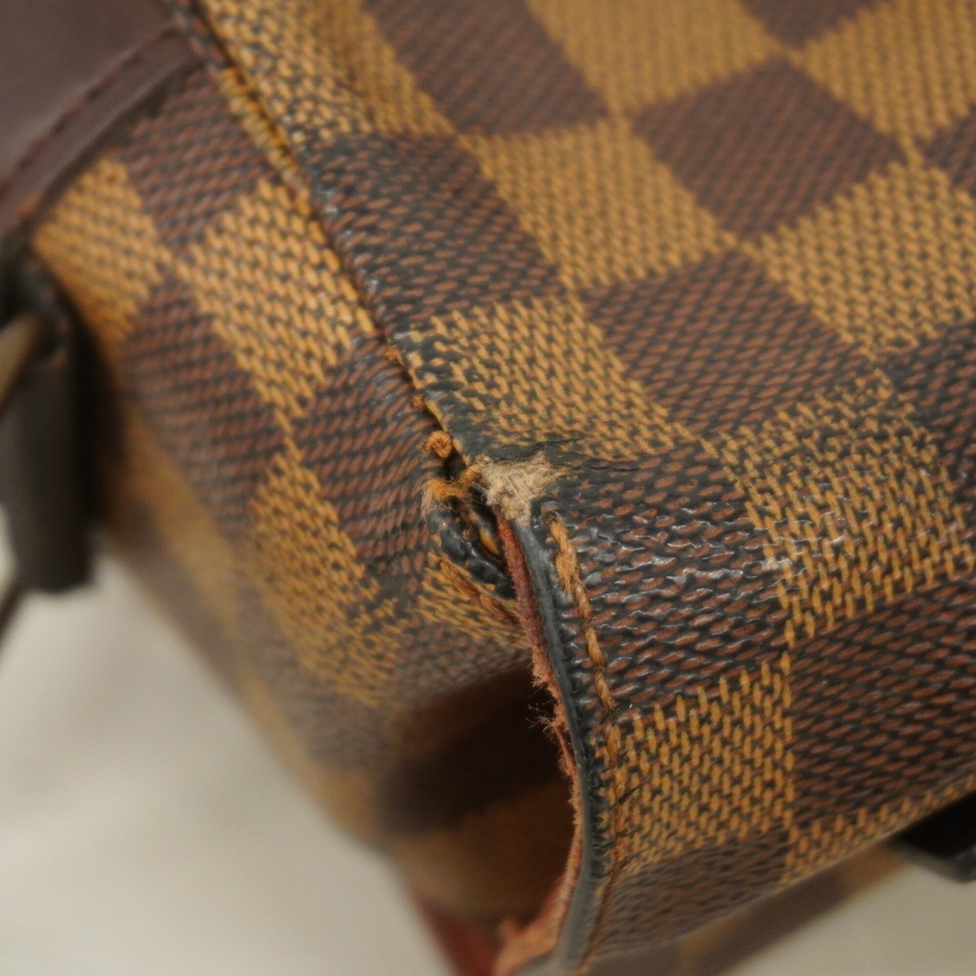 Louis Vuitton Ebene Handbag (Pre-Owned)
