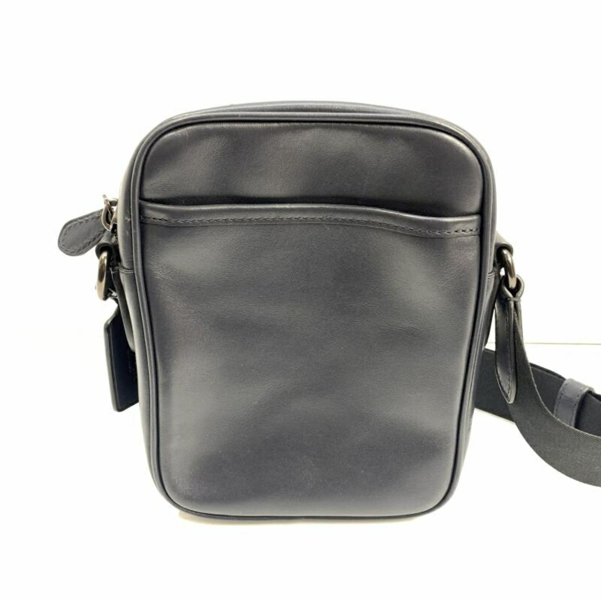 Coach Navy Leather Shoulder Bag (Pre-Owned)