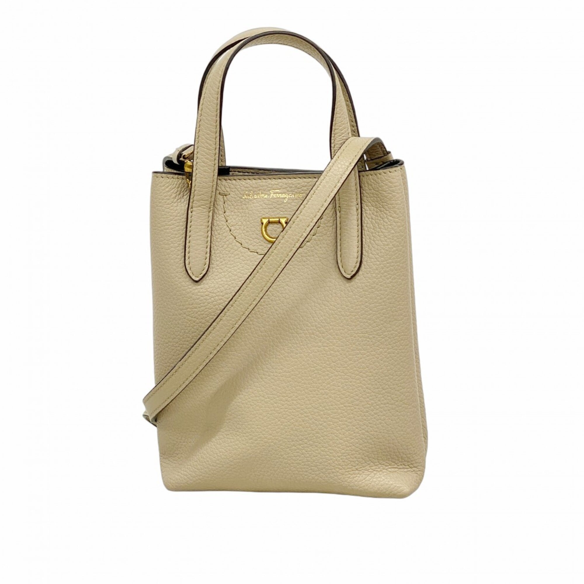 Salvatore Ferragamo Beige Leather Handbag (Pre-Owned)