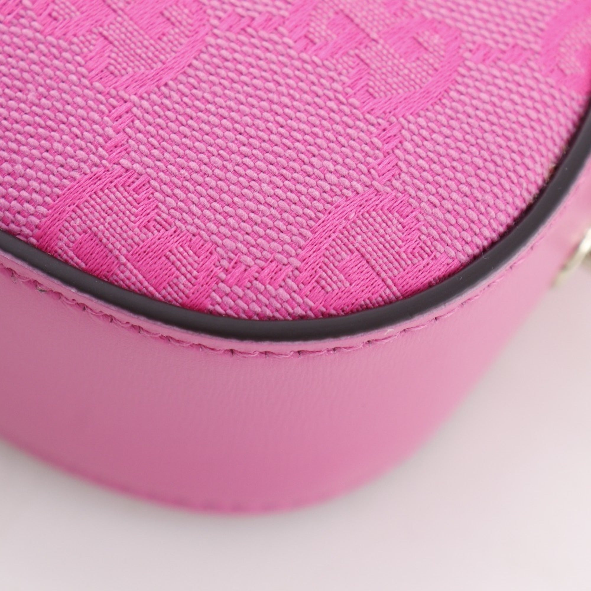 Gucci Pink Gg Canvas Shoulder Bag (Pre-Owned)