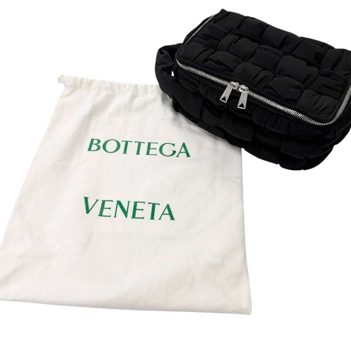 Bottega Veneta Black Handbag (Pre-Owned)