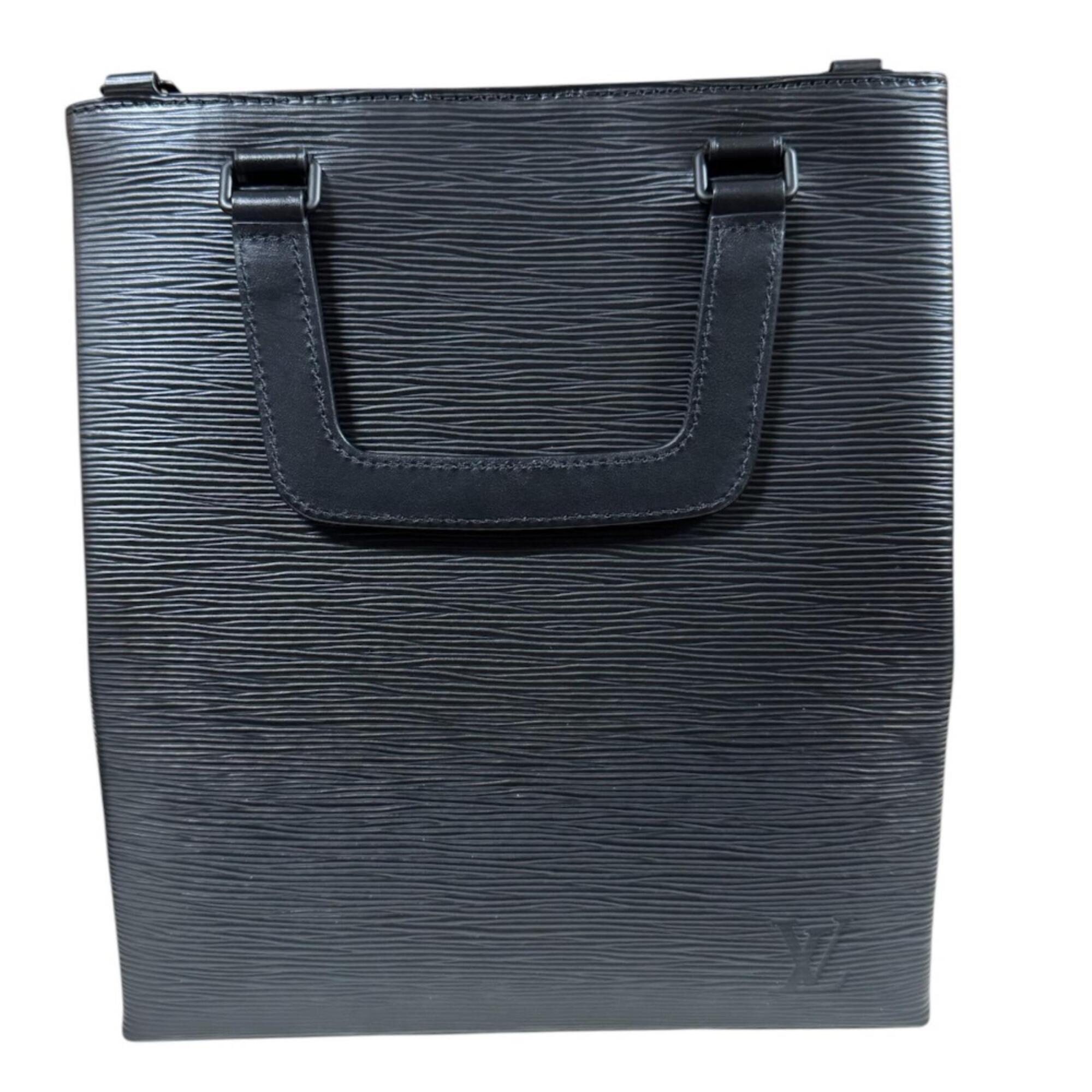 Louis Vuitton Black Epi Leather Shoulder Bag (Pre-Owned)