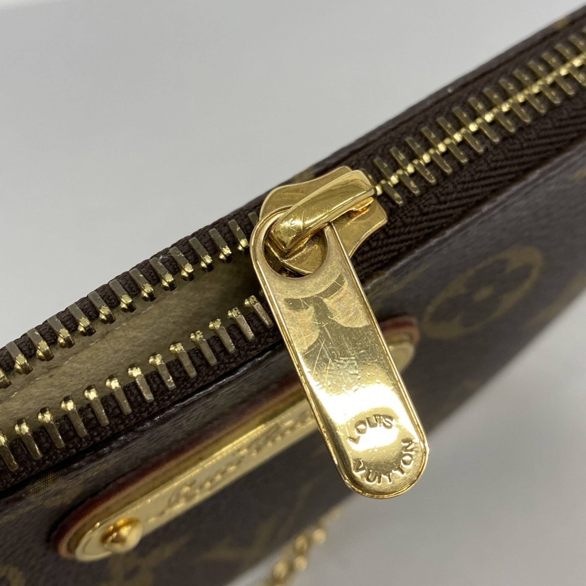 Louis Vuitton Brown Pouch (Pre-Owned)