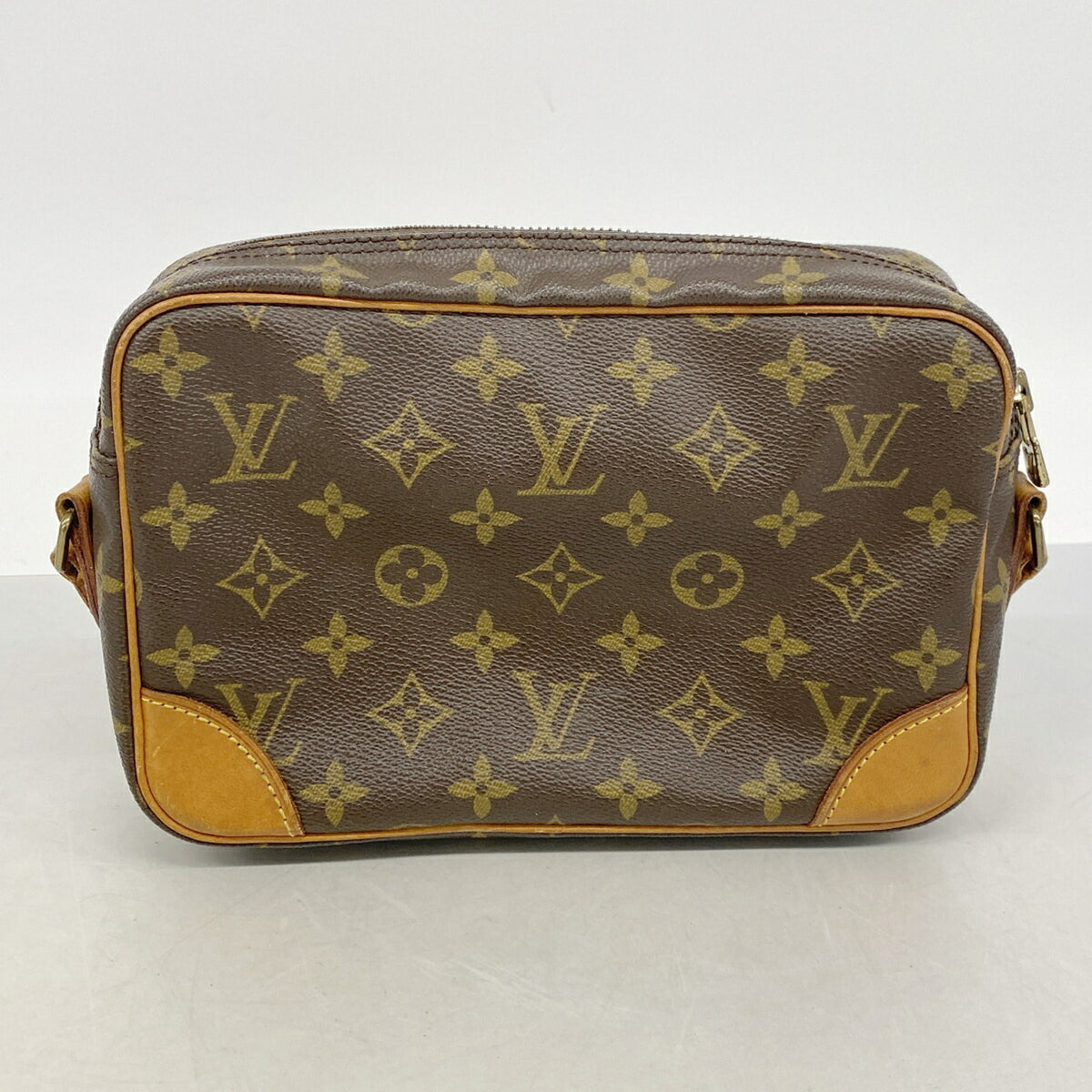 Louis Vuitton Brown Shoulder Bag (Pre-Owned)