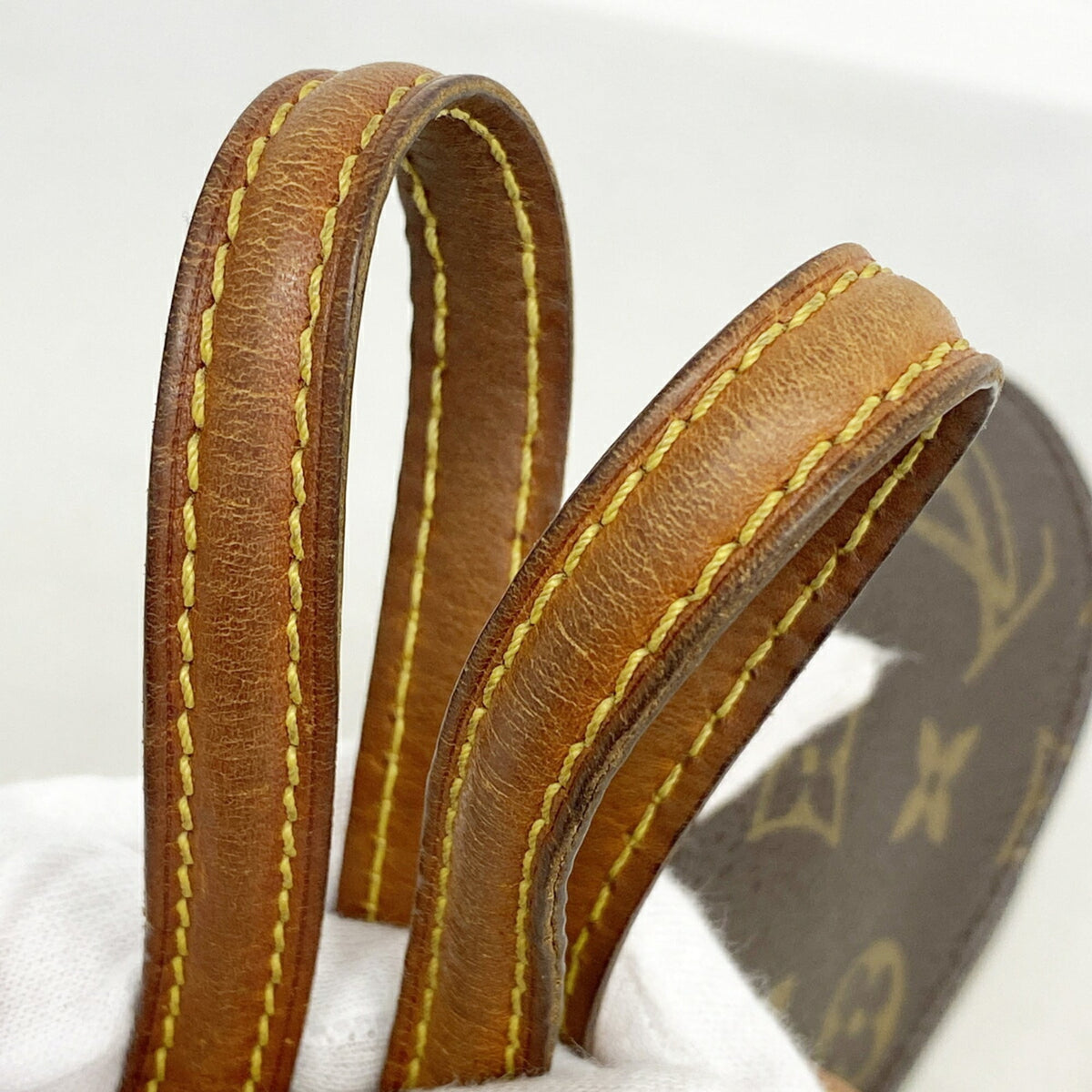Louis Vuitton Brown Handbag (Pre-Owned)