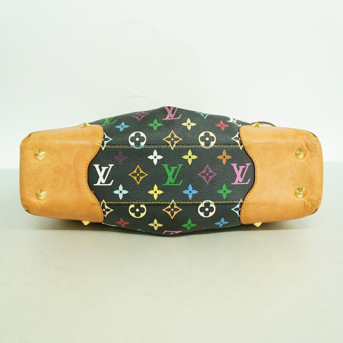 Louis Vuitton Noir Handbag (Pre-Owned)