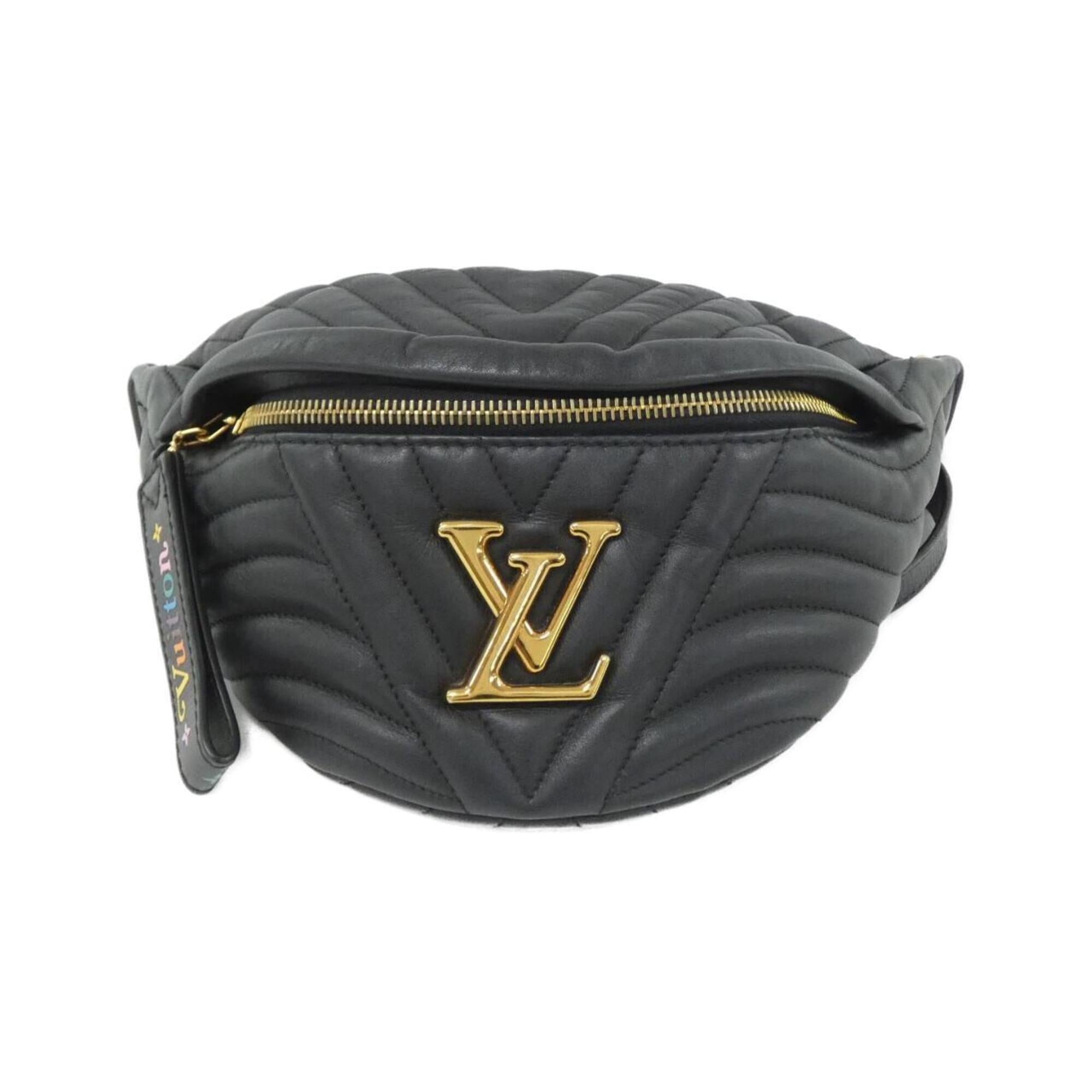 Louis Vuitton Black Leather Shoulder Bag (Pre-Owned)