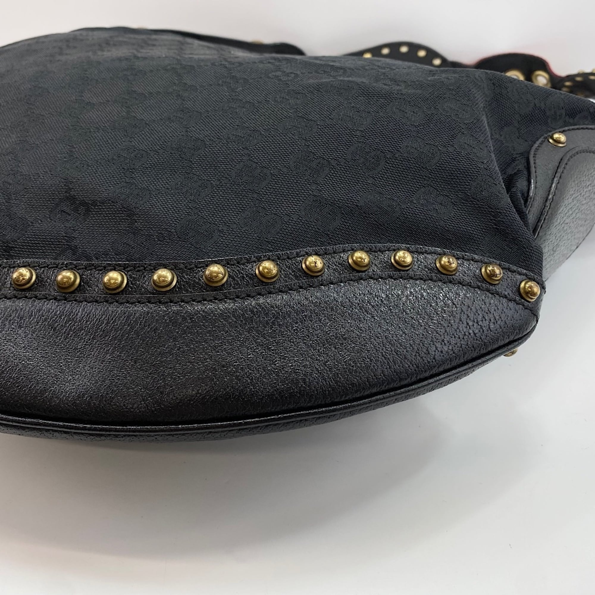 Gucci Black Shoulder Bag (Pre-Owned)