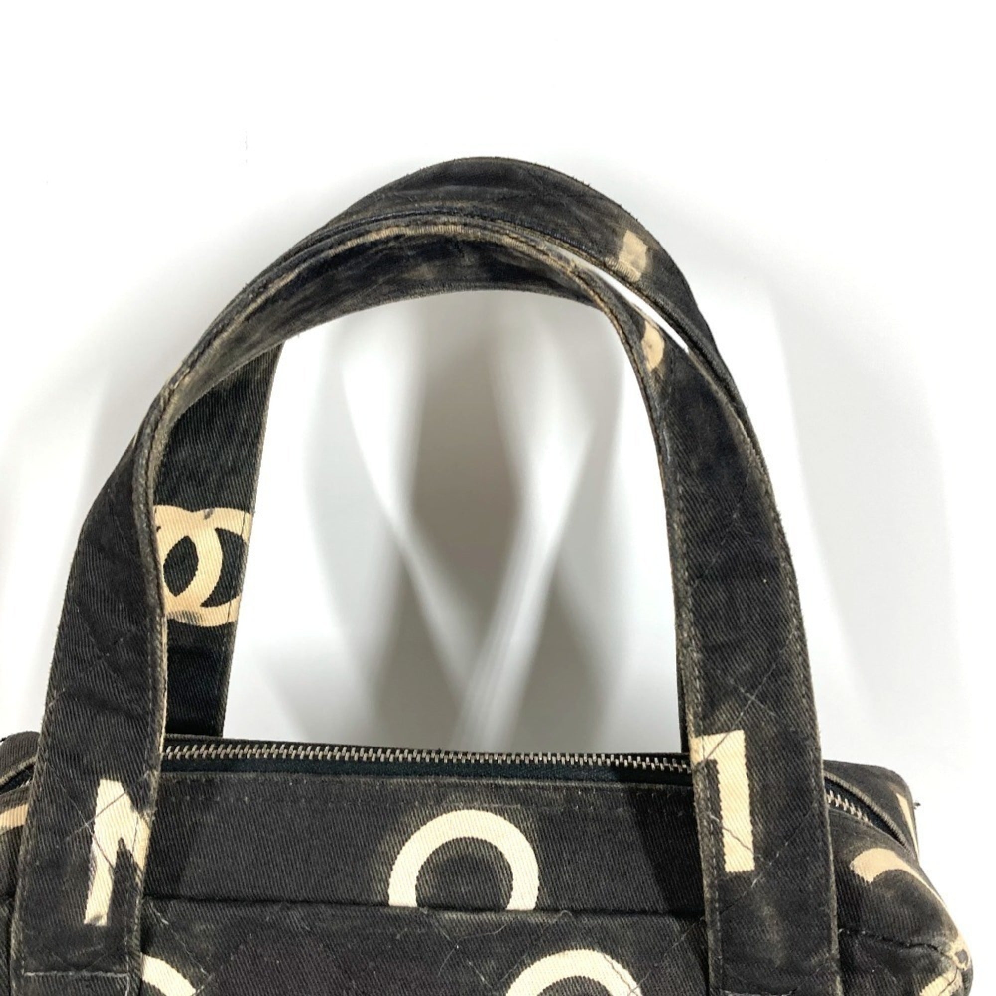 Chanel Black White Canvas Handbag Tote Bag (Pre-Owned)