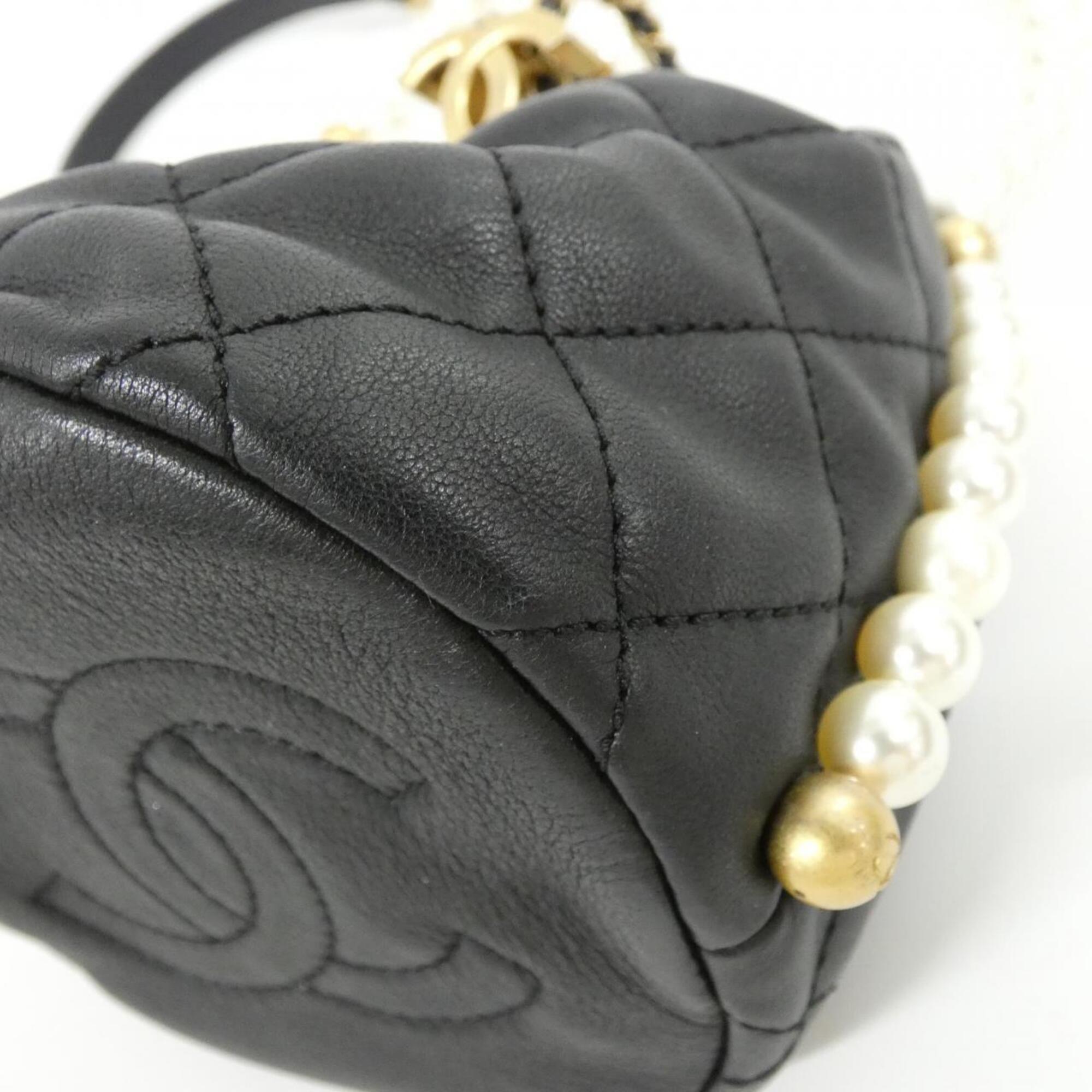 Chanel Black Artificial Pearl Leather Shoulder Bag (Pre-Owned)