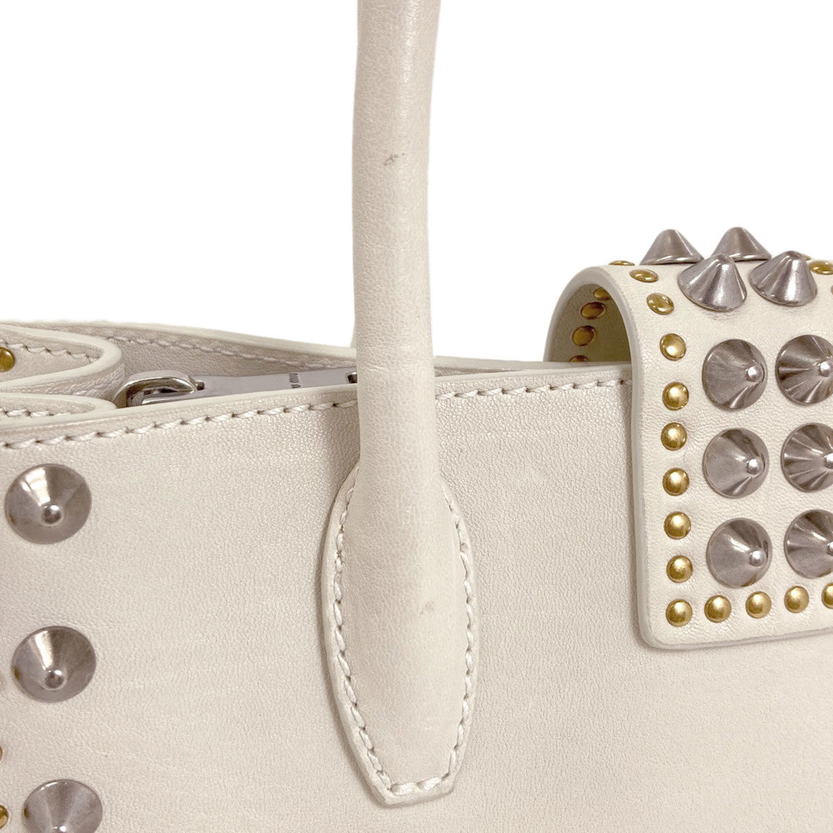 Miu Miu White Leather Handbag (Pre-Owned)