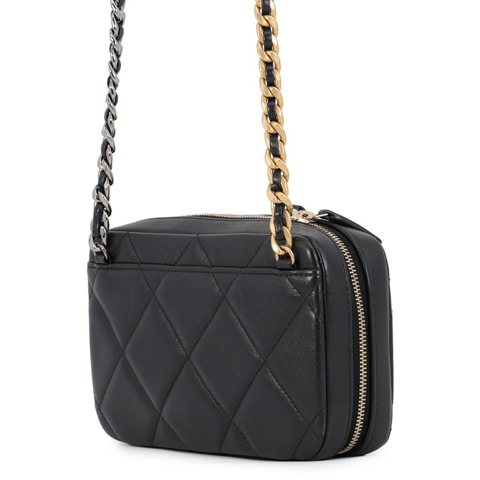Chanel Black Leather Shoulder Bag (Pre-Owned)