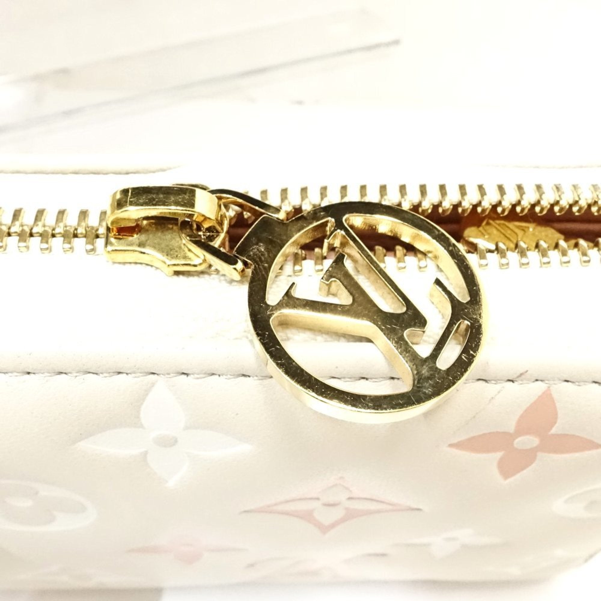 Louis Vuitton Cream Leather Long Wallet (Bi-Fold) (Pre-Owned)