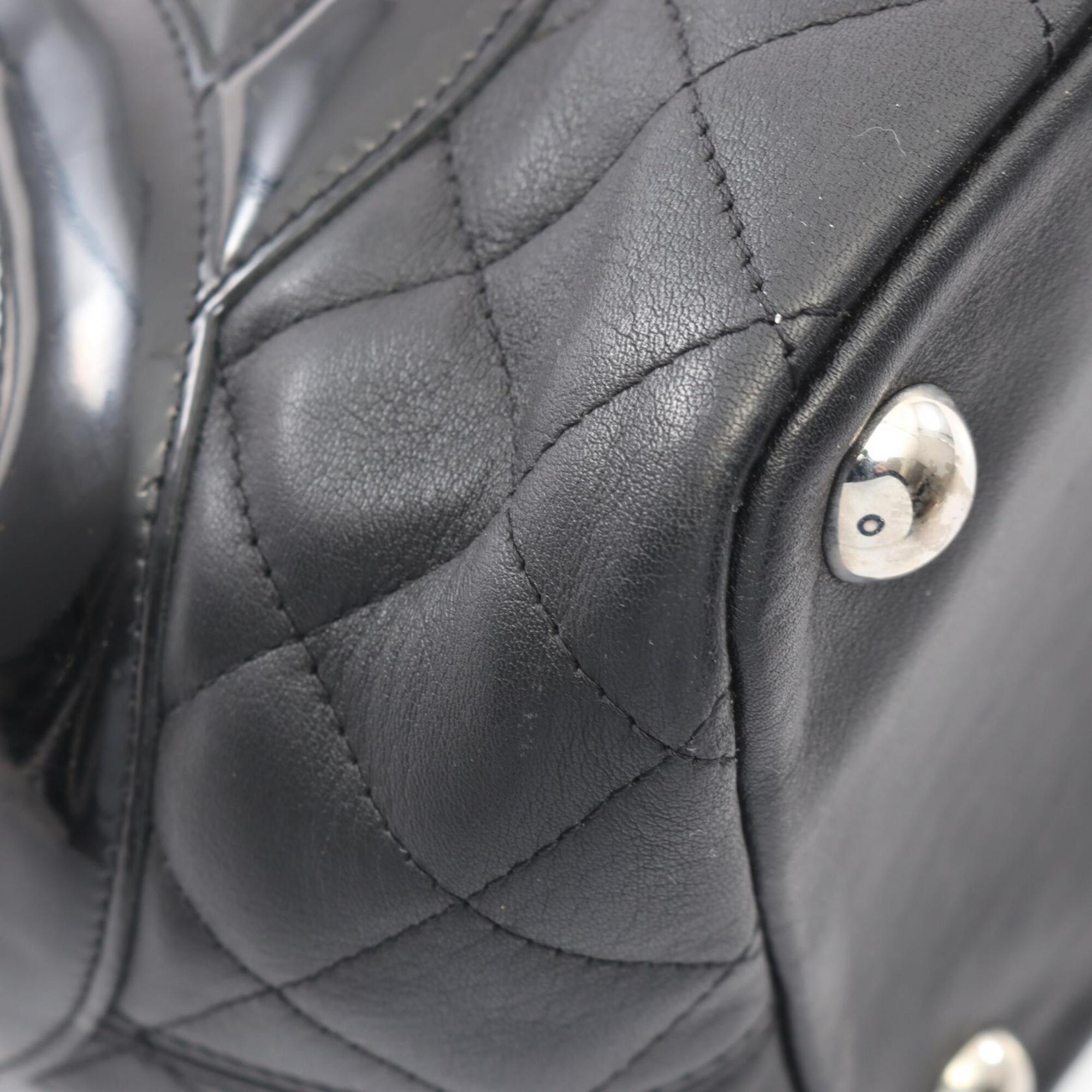 Chanel Black Leather Patent Leather Handbag Tote Bag (Pre-Owned)