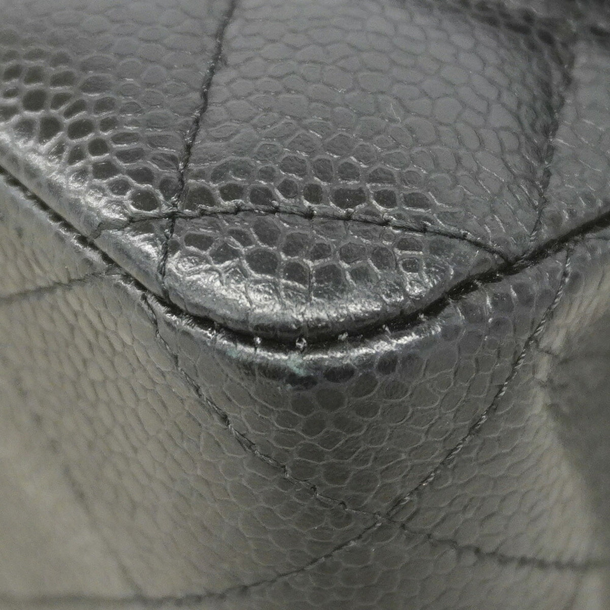 Chanel Black Grained Calfskin Shoulder Bag (Pre-Owned)
