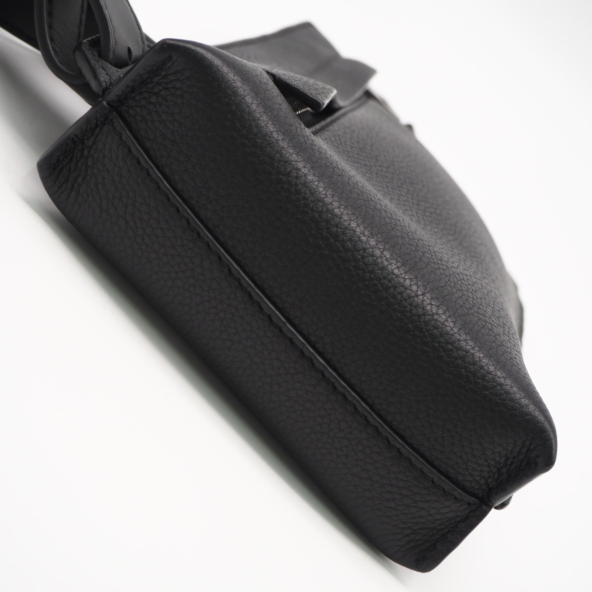 Loewe Black Leather Sling Bag (Pre-Owned)