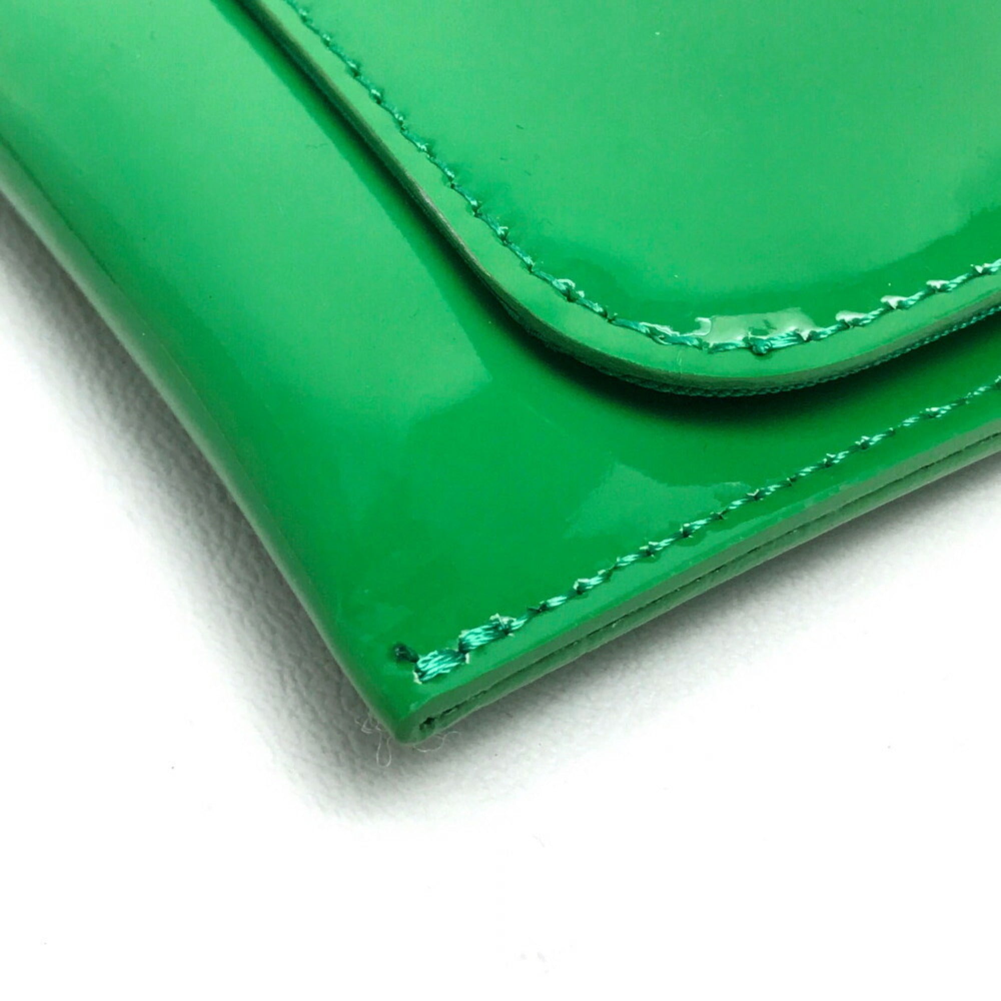 Valentino Green Patent Leather Clutch Bag (Pre-Owned)