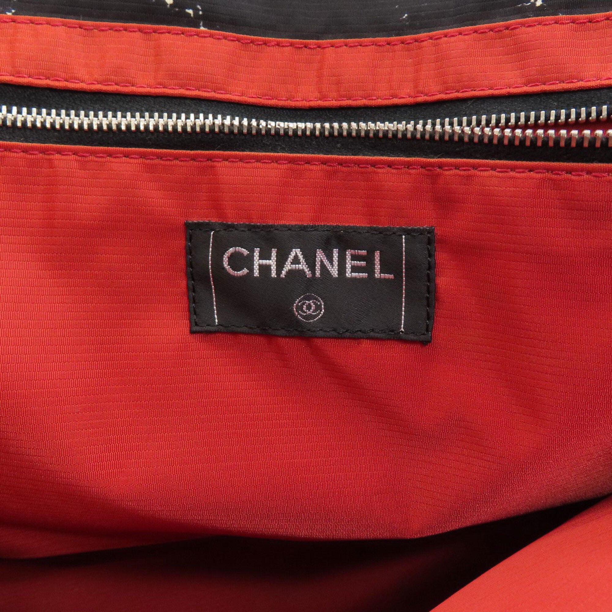 Chanel Black Nylon Tote Bag (Pre-Owned)