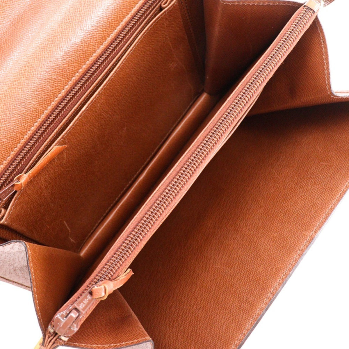 Louis Vuitton Brown Monogram Monogram Shoulder Bag (Pre-Owned)