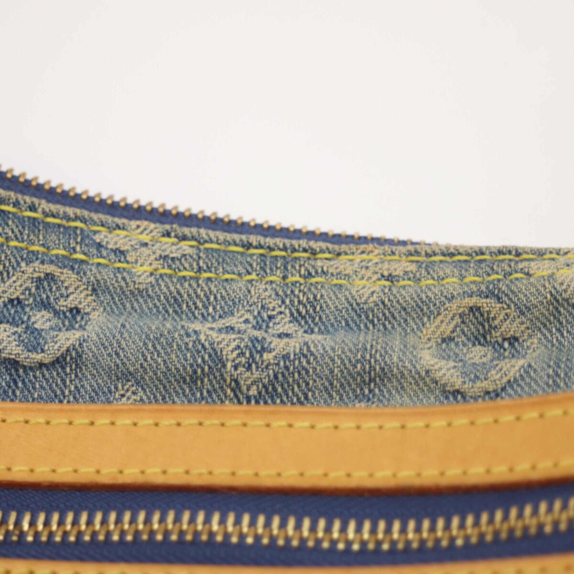 Louis Vuitton Blue Monogram Denim Shoulder Bag (Pre-Owned)