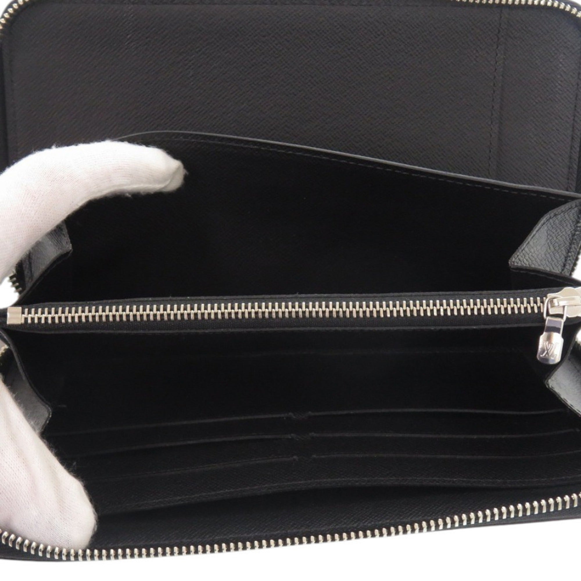 Louis Vuitton Noir Leather Long Wallet (Bi-Fold) (Pre-Owned)