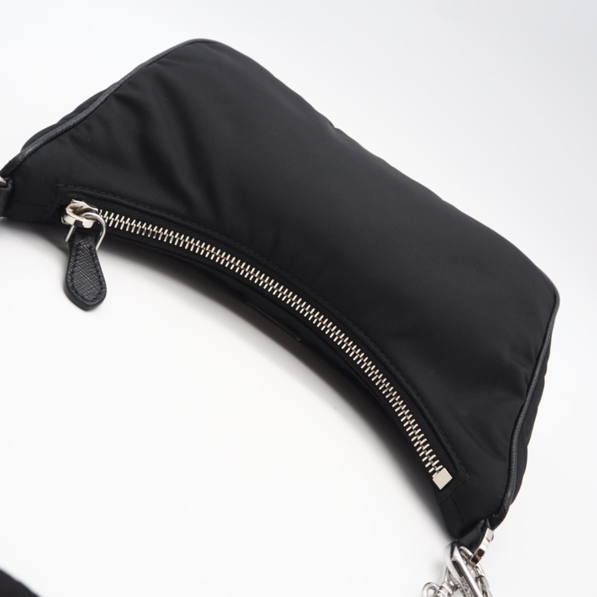 Prada Black Nylon Leather Shoulder Bag (Pre-Owned)
