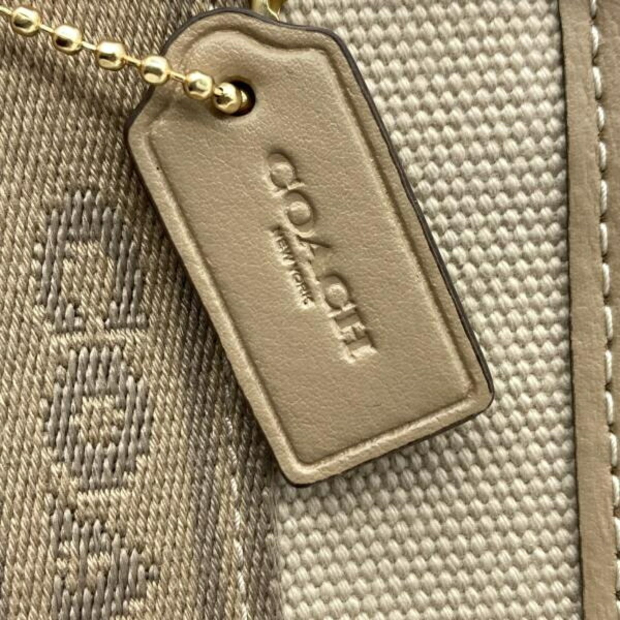 Coach Beige Shoulder Bag (Pre-Owned)