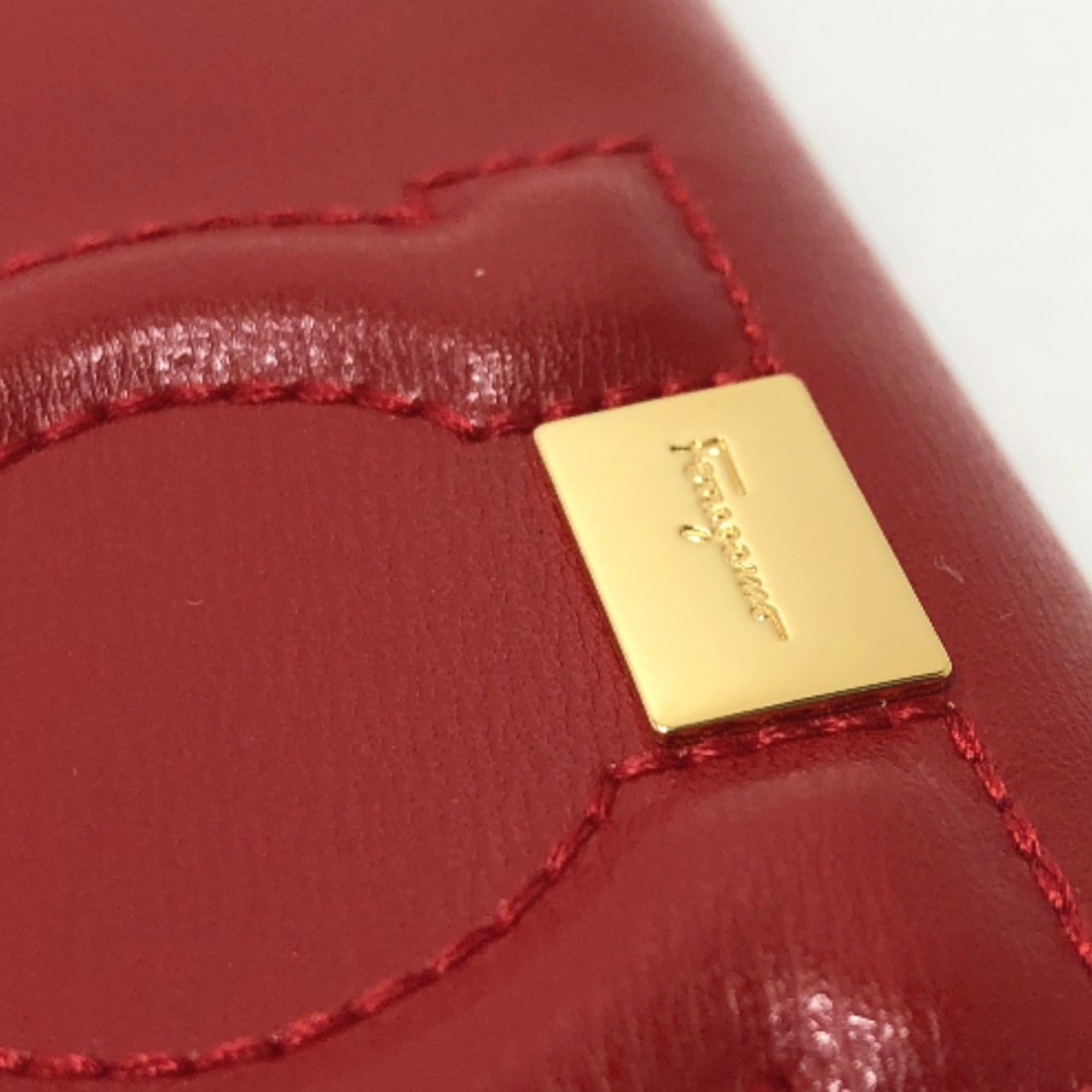 Salvatore Ferragamo Beige Gold Red Color Leather Wallet (Bi-Fold) (Pre-Owned)