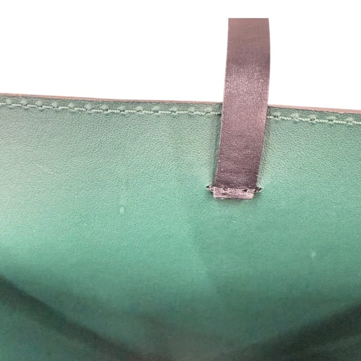 Burberry Black Green Leather Shoulder Bag (Pre-Owned)