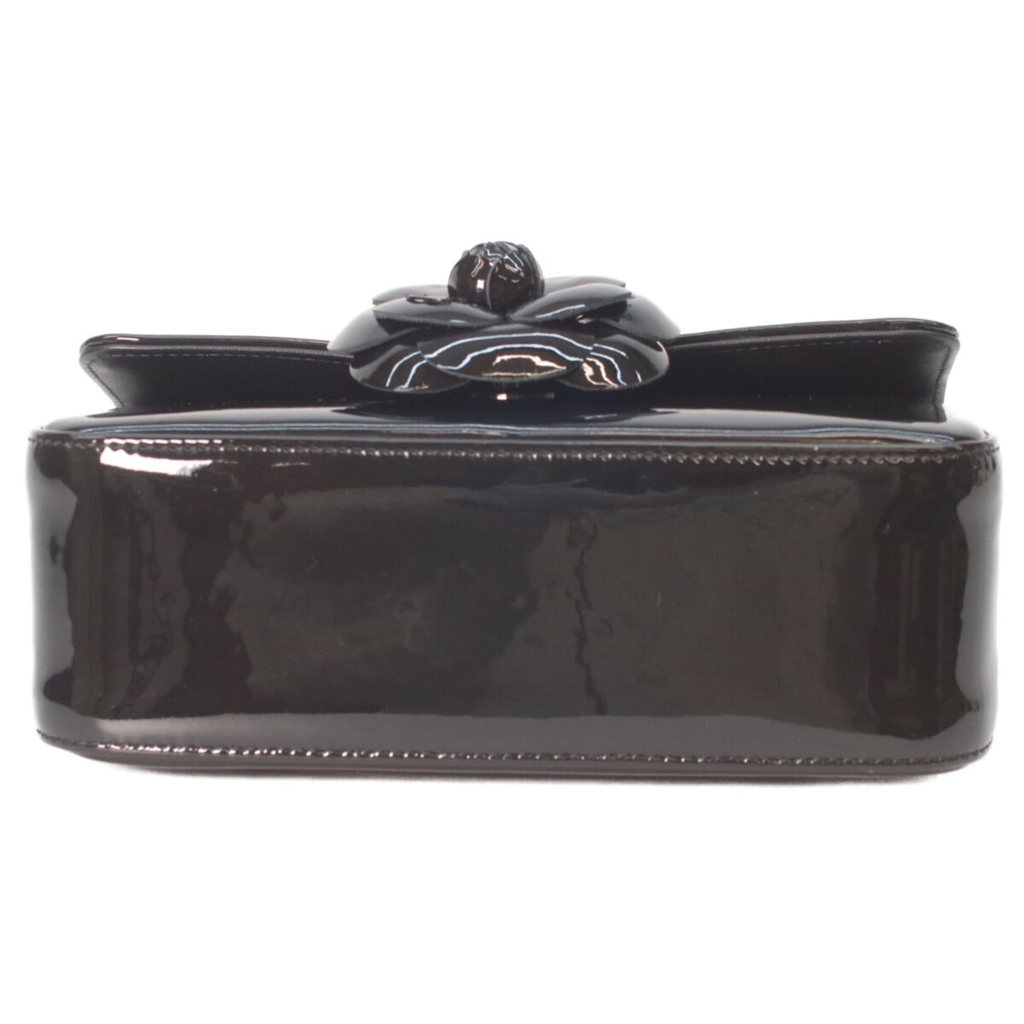 Chanel Black Patent Leather Shoulder Bag (Pre-Owned)