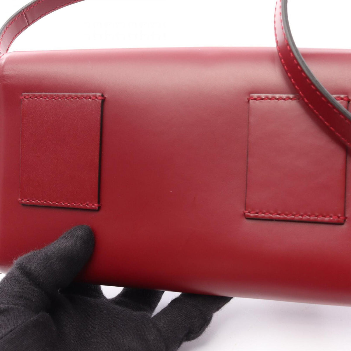 Salvatore Ferragamo Red Color Leather Shoulder Bag (Pre-Owned)