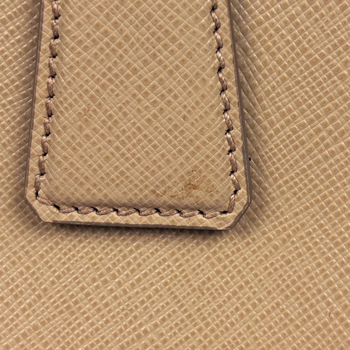Prada Beige Saffiano Handbag (Pre-Owned)