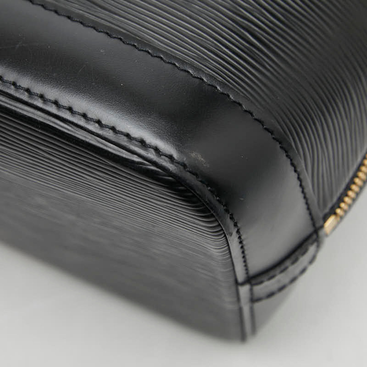 Louis Vuitton Epi Black Noir Leather Handbag (Pre-Owned)