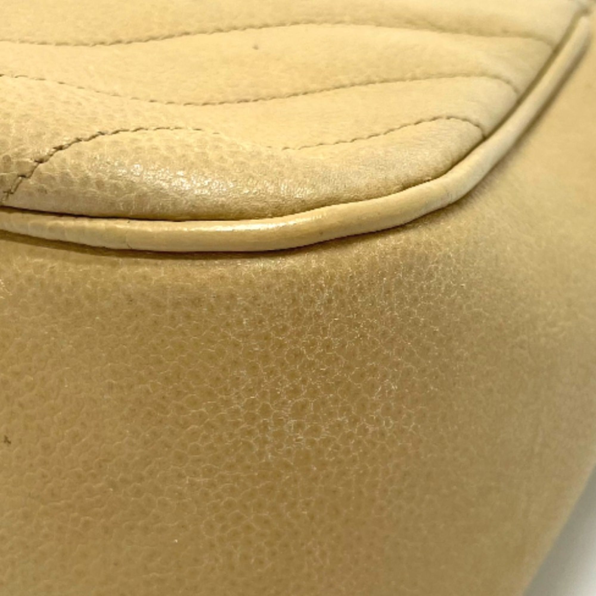 Chanel Beige Leather Shoulder Bag (Pre-Owned)