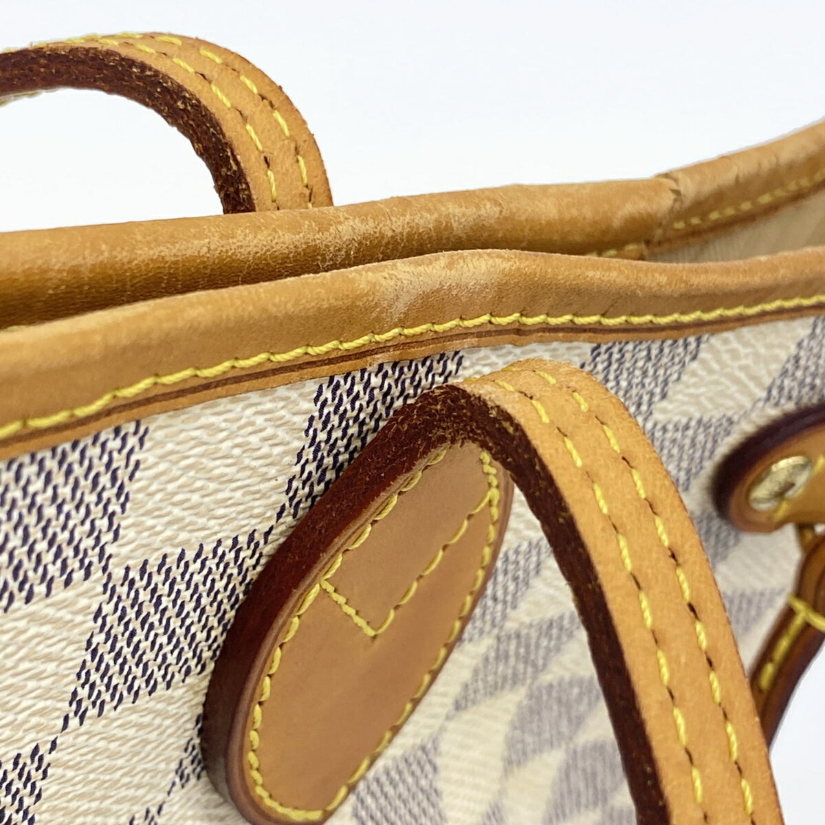 Louis Vuitton White Tote Bag (Pre-Owned)